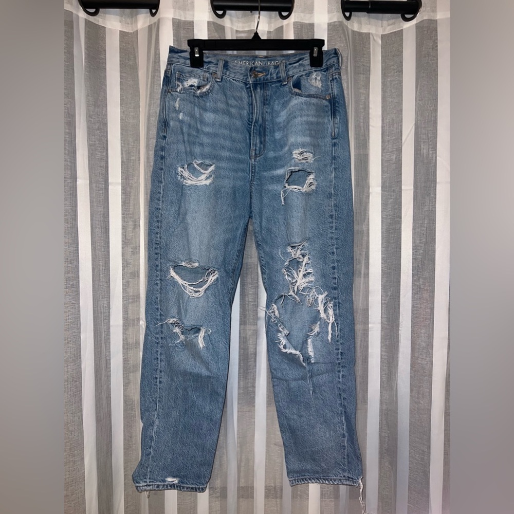 American Eagle Mom Jeans